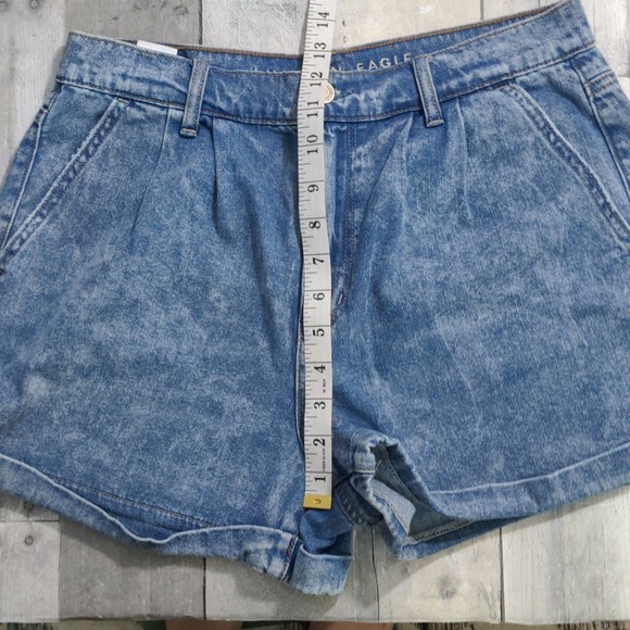 NWT American Eagle high rise mom shorts Size 8 - Picture 6 of 10